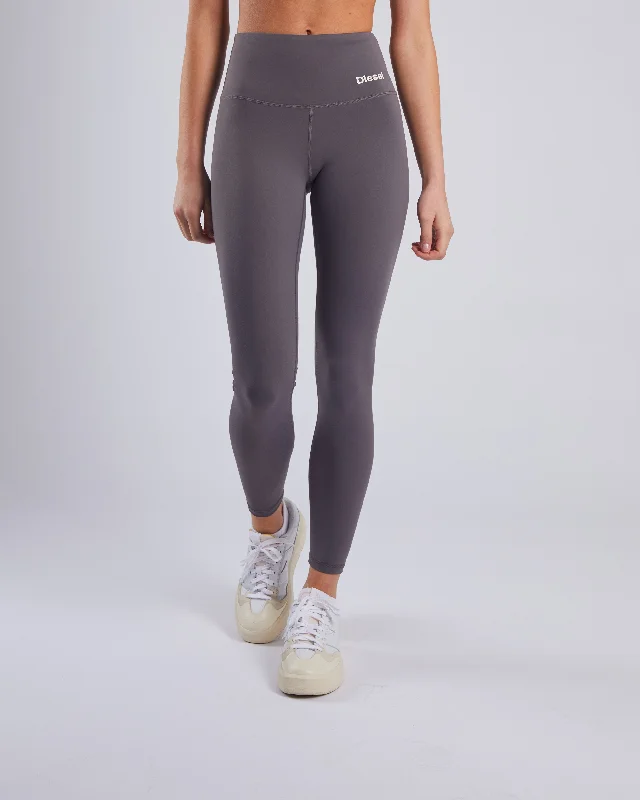 Ana Icon Pant Dark Clay