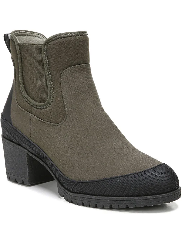 Line Em Up Womens Pull On Almond Toe Chelsea Boots