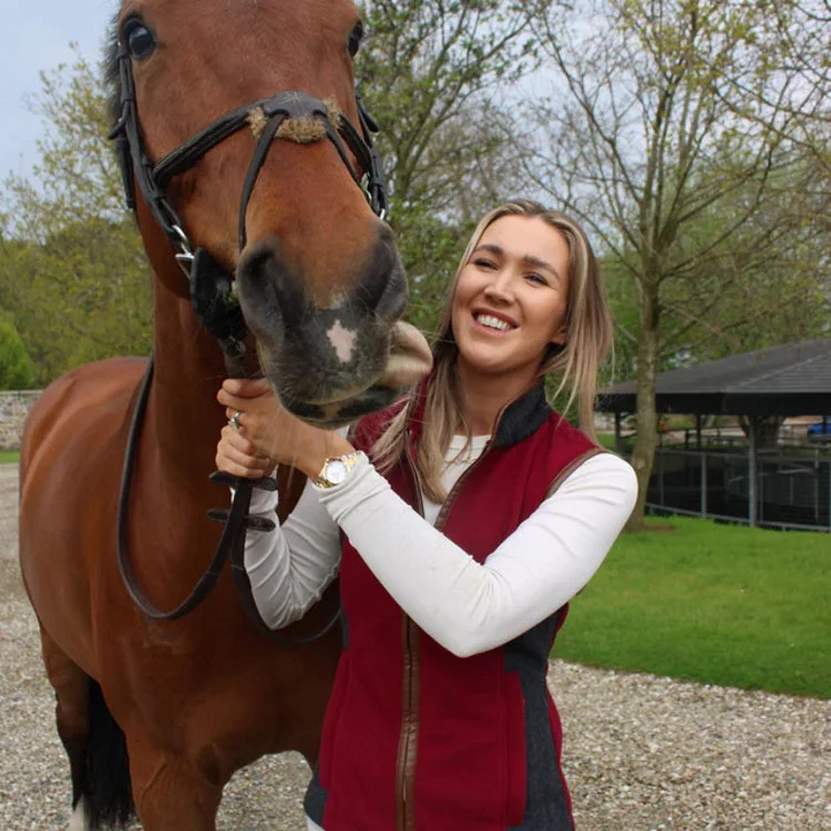 Gunner and Hound Ladies Tweed Incorporated Gilet - Cranberry