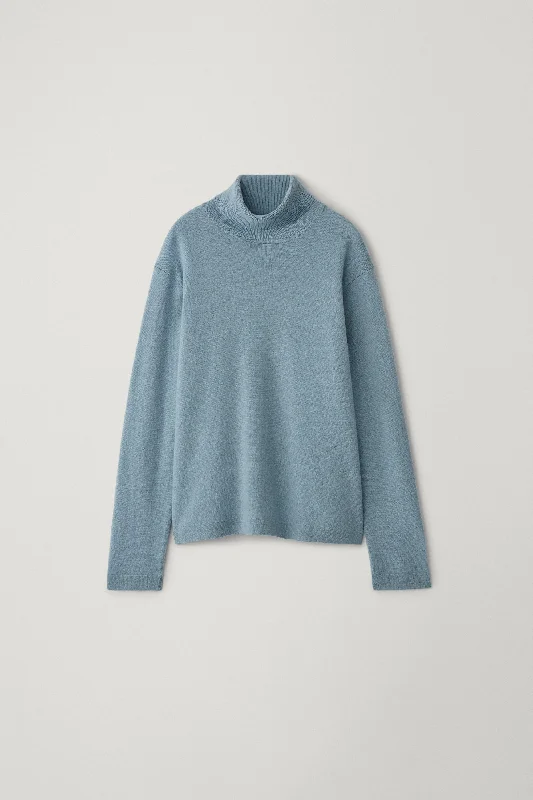 The Aksel Sweater